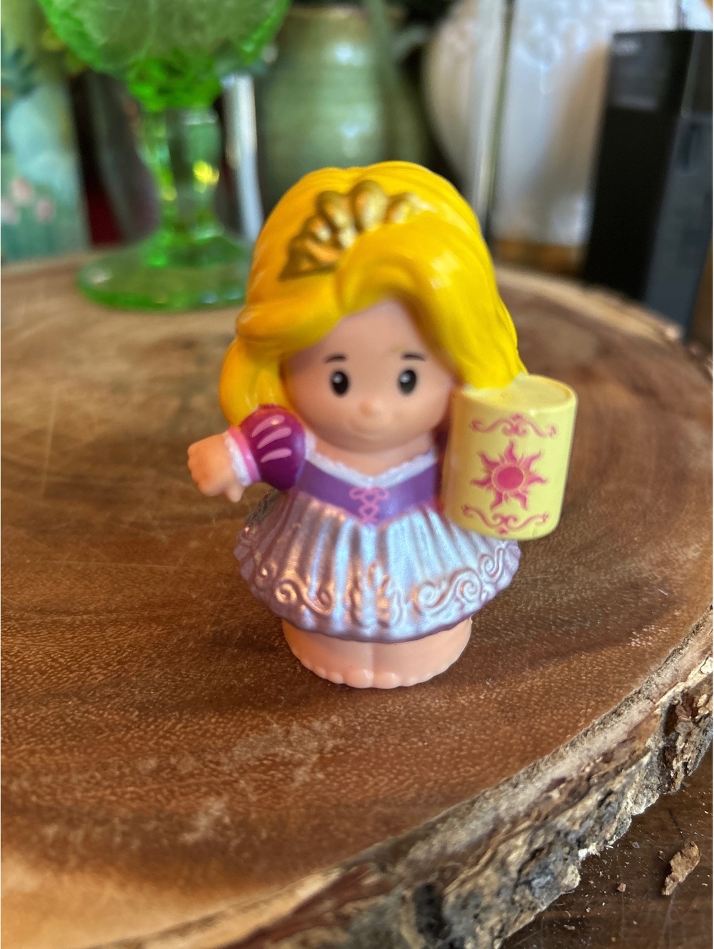 Fisher Price Little People Disney PRINCESS RAPUNZEL with Crown LANTERN
